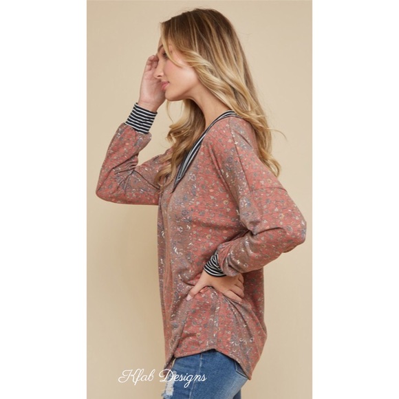 ❤️LAST 1! Boho V Neck Stripe Contrast Top! - Picture 8 of 9